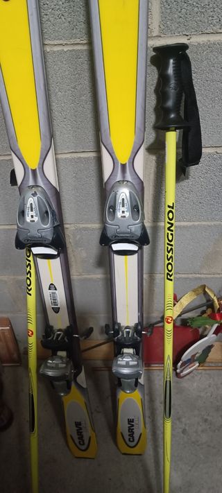 Skis, botas y palos