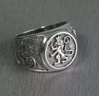 Anillo de plata