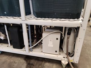 Enfriadora de agua YORK 78  Kw (67.080 frig), Bomb