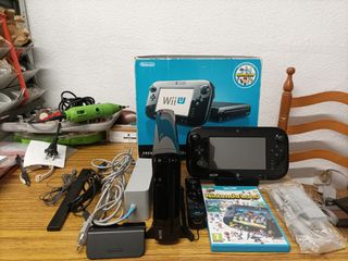 CONSOLA NINTENDO WII U NEGRA