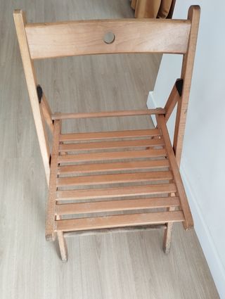 Dos sillas madera.ikea
