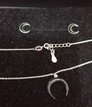 Collar y pendientes 