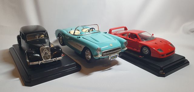Bburago 3 auto in scala 1:18