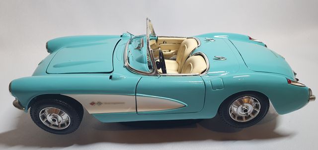 Bburago 3 auto in scala 1:18