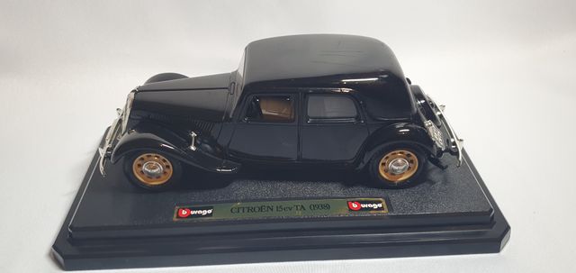 Bburago 3 auto in scala 1:18