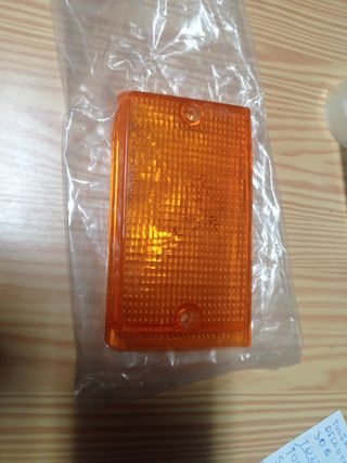 Tulipa trasera derecha Seat 132
