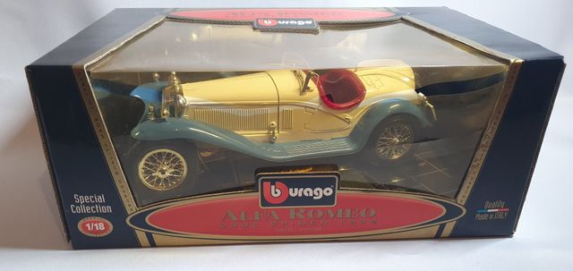 Bburago - Auto in scala 1:18 - Alfa Romeo 2300