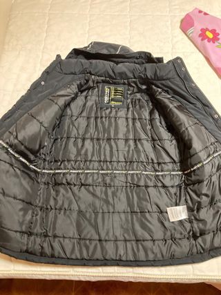 Abrigo negro para chico