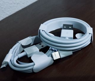 CARGADOR APPLE | IPAD 2 X 5€