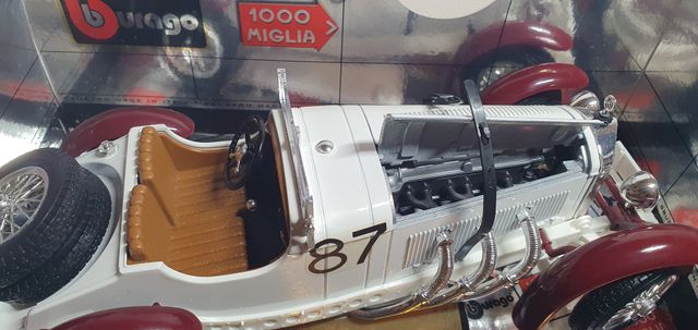 Bburago - auto in scala 1:18 - Mercedes Benz SSKL