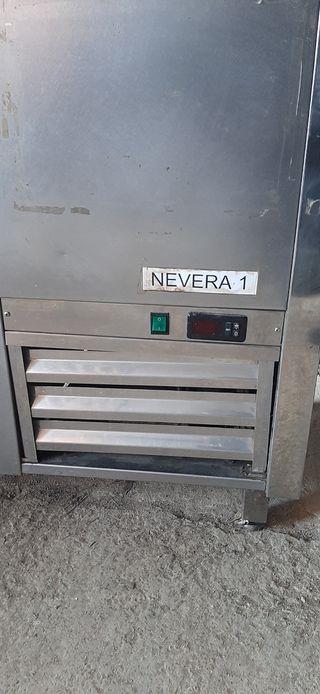 Nevera botellero 