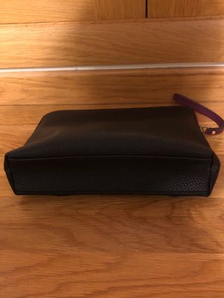 Bolso/cartera de mano negro. Tous