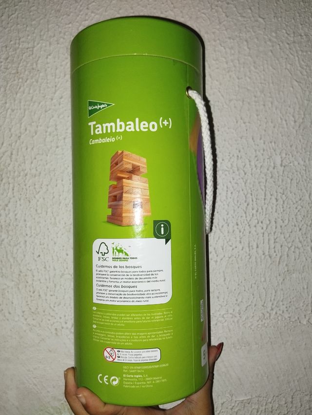 Juego tambaleó o jenga bloques de madera