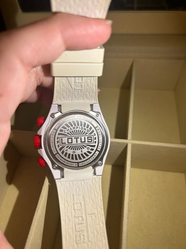 RELOJ LOTUS CHAMPIONS 2010