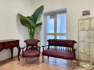 salotto divano con coppia di poltrone 