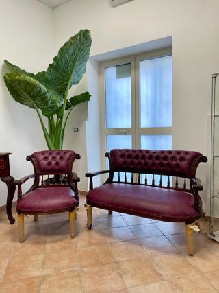 salotto divano con coppia di poltrone 