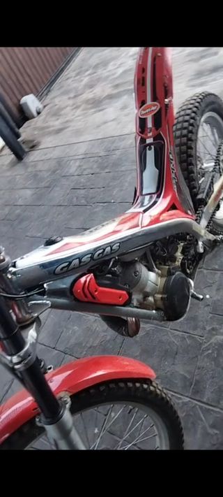 Moto trial gasgas se cambia