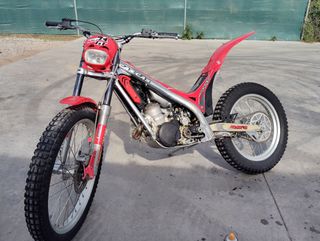 Moto trial gasgas se cambia