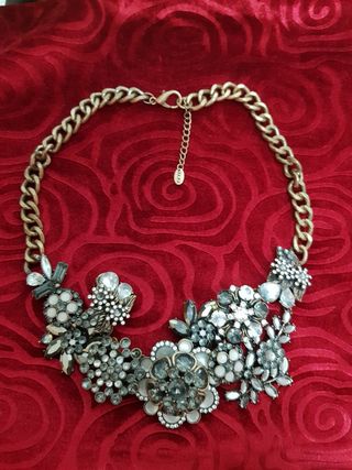 Collar elegante