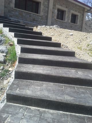 HORMIGÓN IMPRESO ESCALERAS