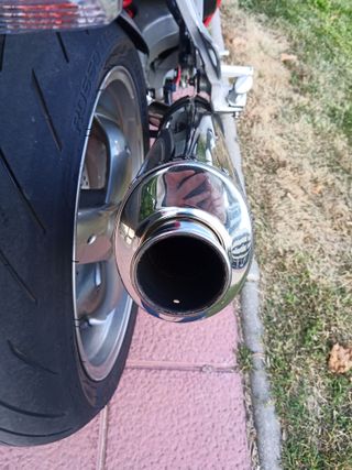 2 llantas triumph sprint st 955i despiece