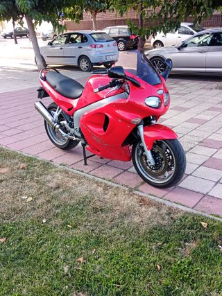 2 llantas triumph sprint st 955i despiece