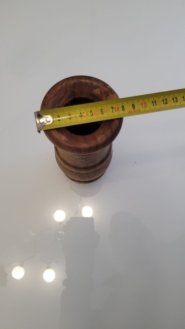 Vaso artigianale in legno di ulivo