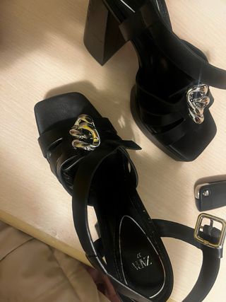 sandalias tacon Zara