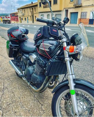 Triumph Legend TT 900