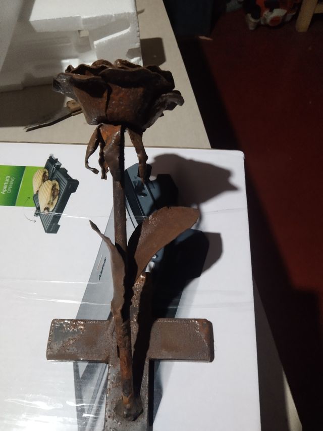 Rosa de decoración hecha a mano