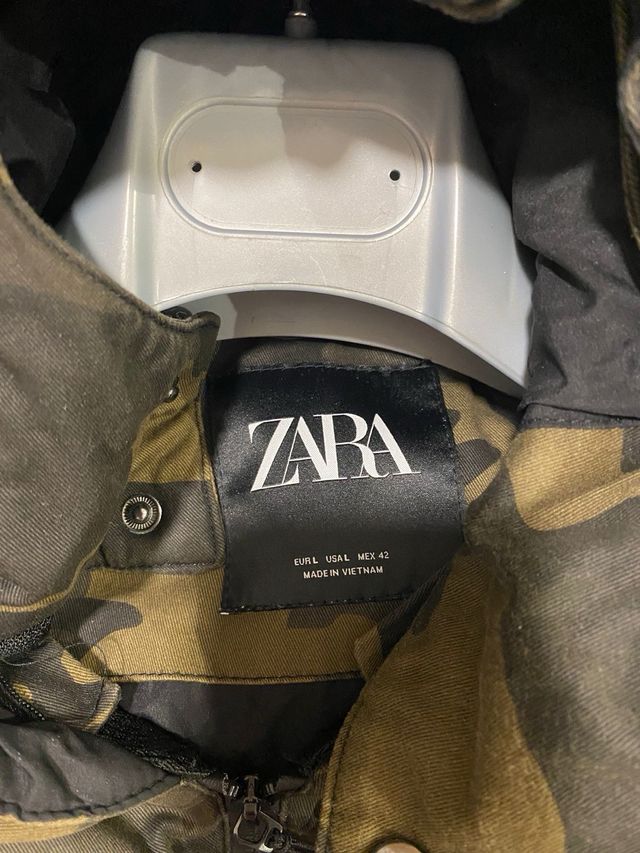 Cazadora Zara Camuflaje.