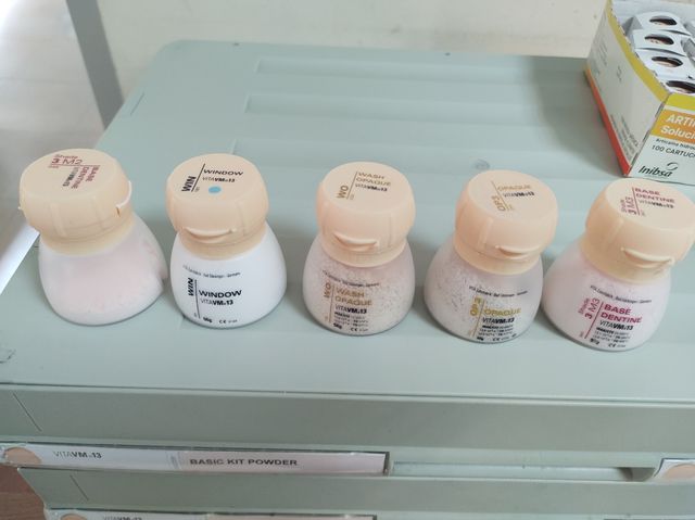 Protesi dentale Ceramic Vita vm 13