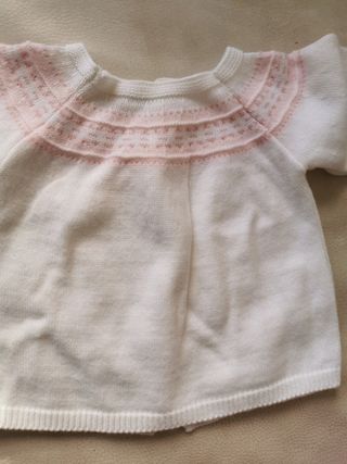 Jersey niña blanco y rosa. Talla 18 meses.