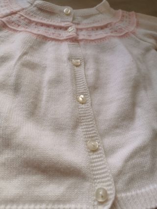 Jersey niña blanco y rosa. Talla 18 meses.