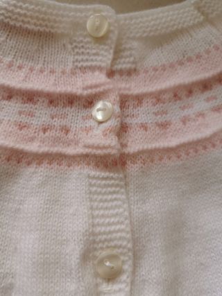 Jersey niña blanco y rosa. Talla 18 meses.