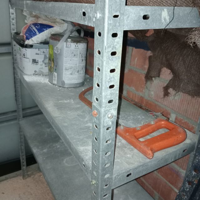 estantería metálica garaje trastero