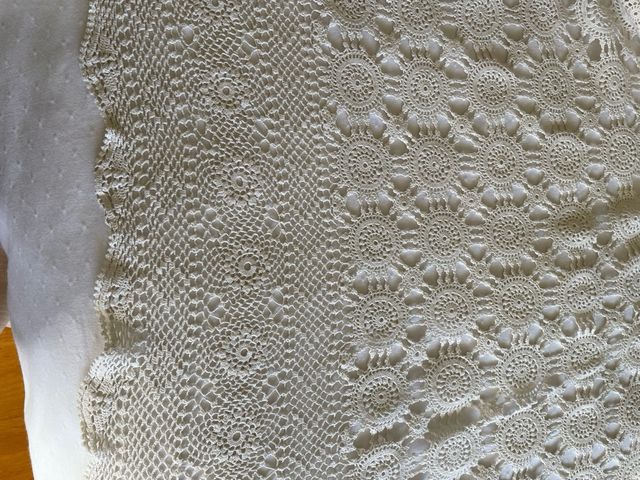 Colcha de ganchillo artesanal