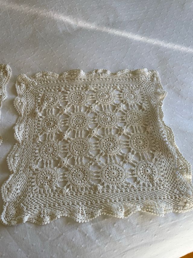 Colcha de ganchillo artesanal