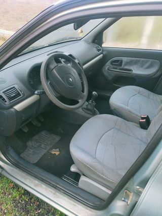 Renault Clio 2003
