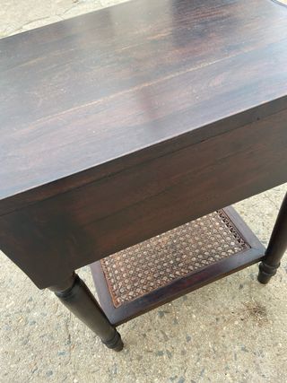 mesilla de madera