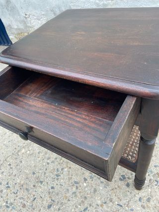 mesilla de madera