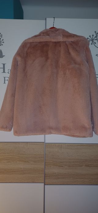 Abrigo pelo rosa 