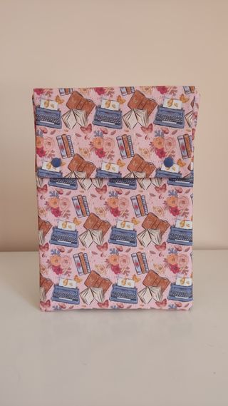 Funda libro estampada