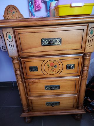 Escritorio de madera maciza