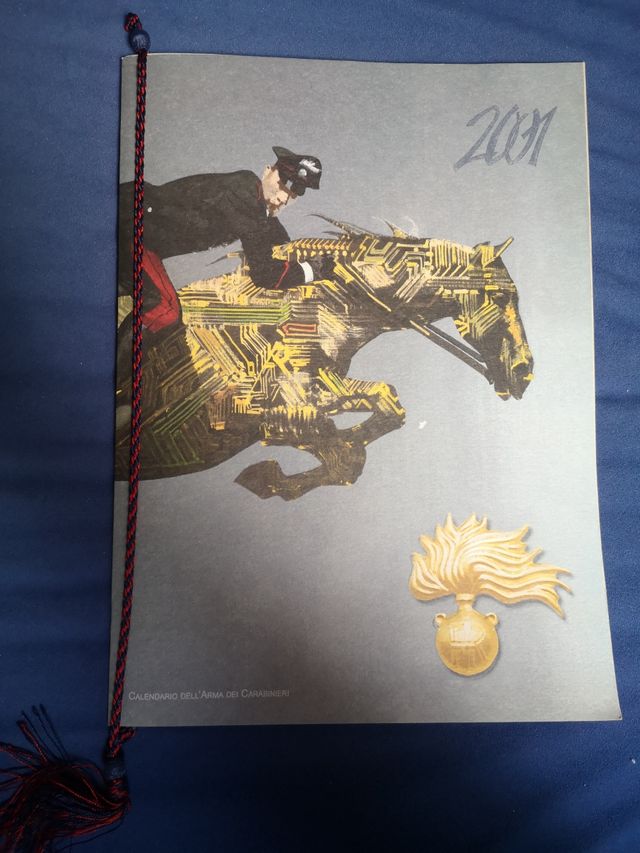 Calendario carabinieri anno 2001