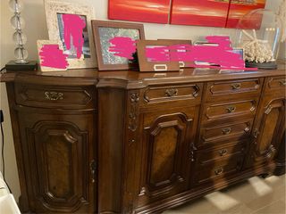 Mesa y sillas comedor de madera