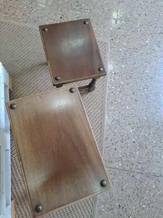 2 Taburetes o mesitas vintage madera 20€/20€