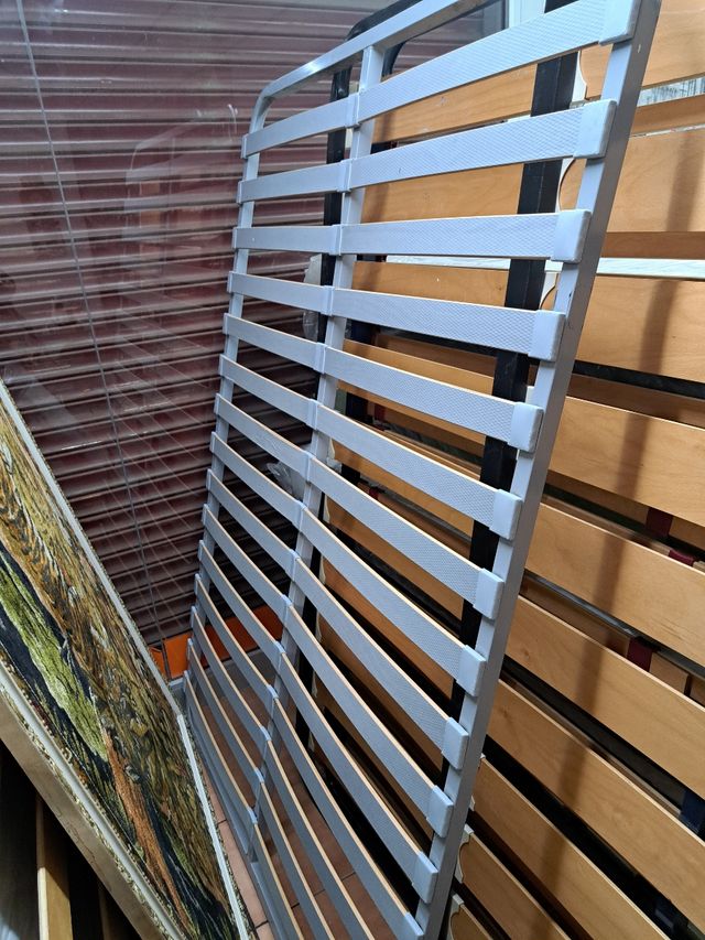 Somier con patas 135×190 50€