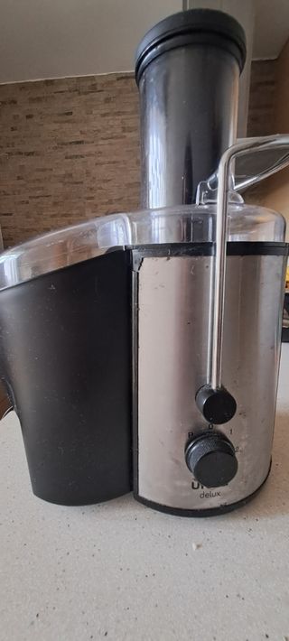 LICUADORA UFESA DELUXE