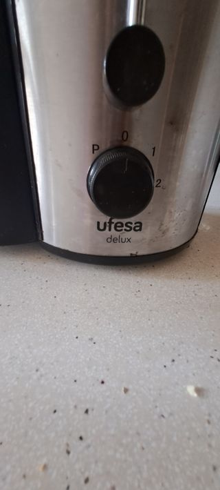 LICUADORA UFESA DELUXE